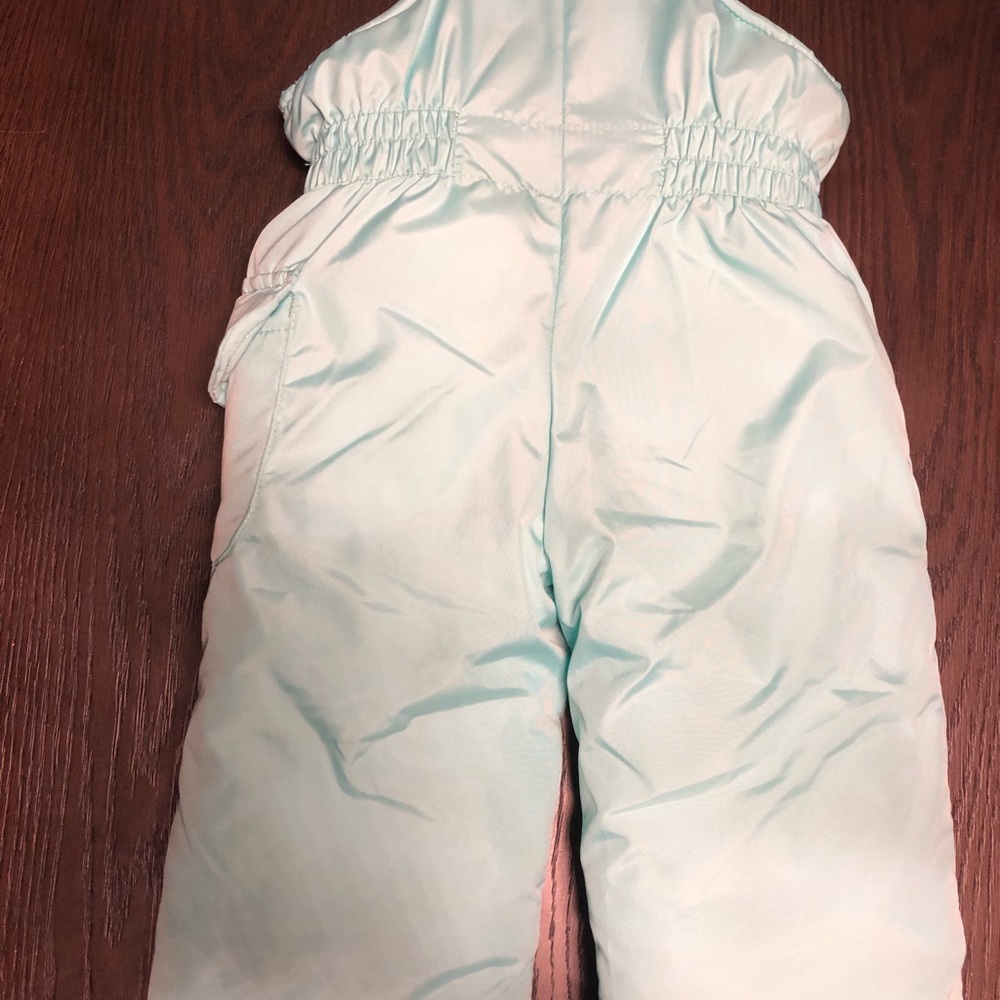 Snowsuit - Picture 4 of 5